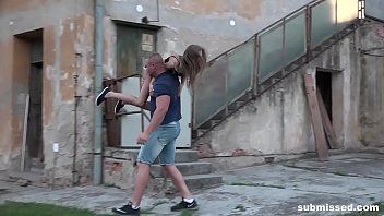play Films porno xxx porno hardcore coupe sa culotte avec des ciseaux et la tire