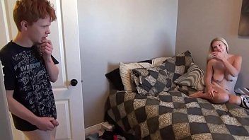 play Moeder gepenetreerd door haar verlegen zoon met grote pik