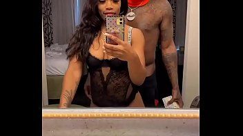 play Il ragazzo strofina hardcore nel cazzo xnxx con un paio di neri