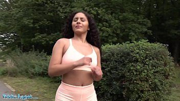play Liv o bunaciune cu corp misto face sex pe strada