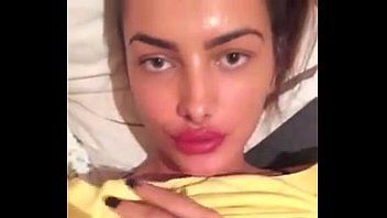 play The 18-year-old student from Iasi would break up with someone who knows how to fuck like crazy
