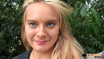 play Diana with blue eyes wants to have hardcore sex with the new man