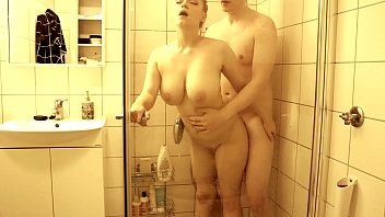 play The teenager from Orsova who gets excited when her lover gives her tongues in her pussy