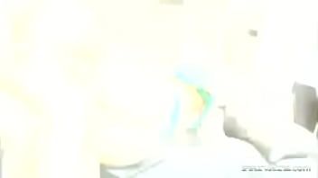 play Blonda hot ce suge bine de tot penisul acestui chelios de culoare