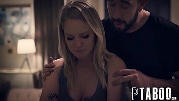 She sees her lover hot and wants to take advantage of this moment that creates a lot for her